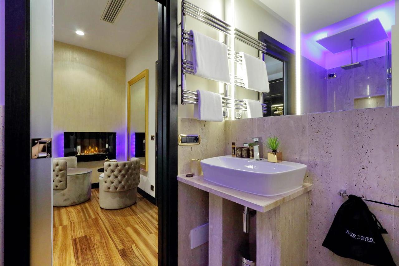 Spanish Hills Collection Luxury Suites & Jacuzzi Rome Bagian luar foto
