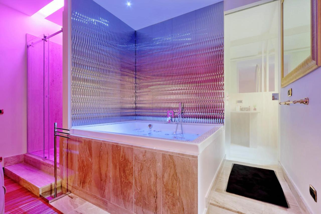 Spanish Hills Collection Luxury Suites & Jacuzzi Rome Bagian luar foto